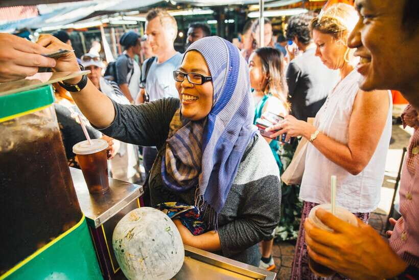 Kuala Lumpur: Private Food Tour – 10 Tastings with Locals - The Guide Factor: Why This Tour Feels Personal