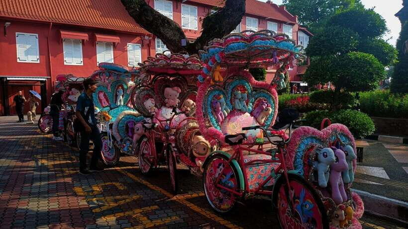 Kuala Lumpur: Private Malacca Night Tour w/Cruise & Trishaw - Dutch Square (Red Square) and the core colonial scene