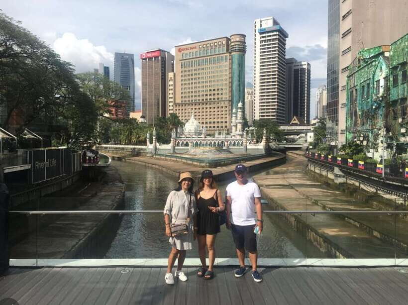 Kuala Lumpur: Private Sightseeing Tour with Pickup - National Monument and the Stories in Bronze