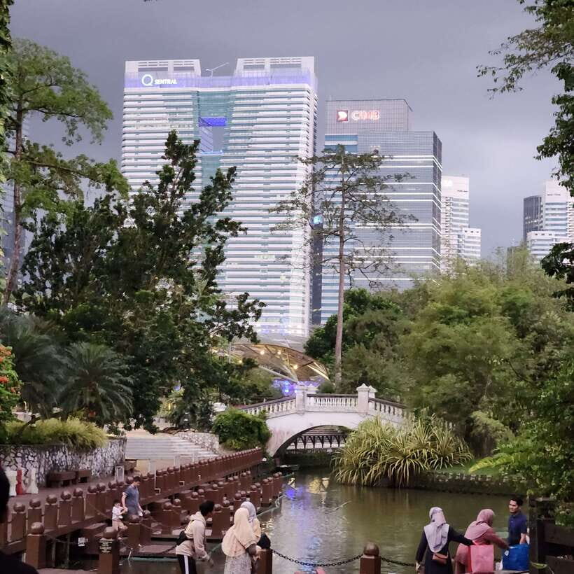 Kuala Lumpur: Private Sightseeing Tour with Pickup - Pickup, Private Comfort, and How the 210 Minutes Feel