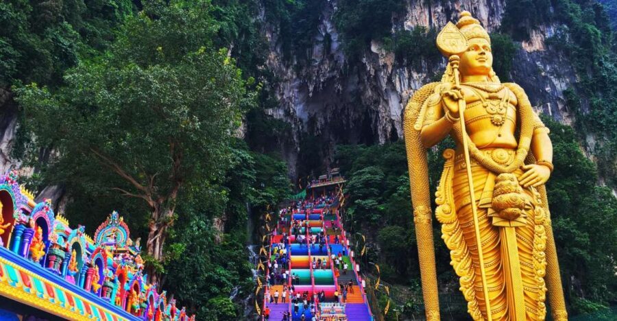Kuala Lumpur: Private Tour to Genting Highland & Batu Caves - Strawberry Leisure Farms: a one-hour countryside palate cleanser