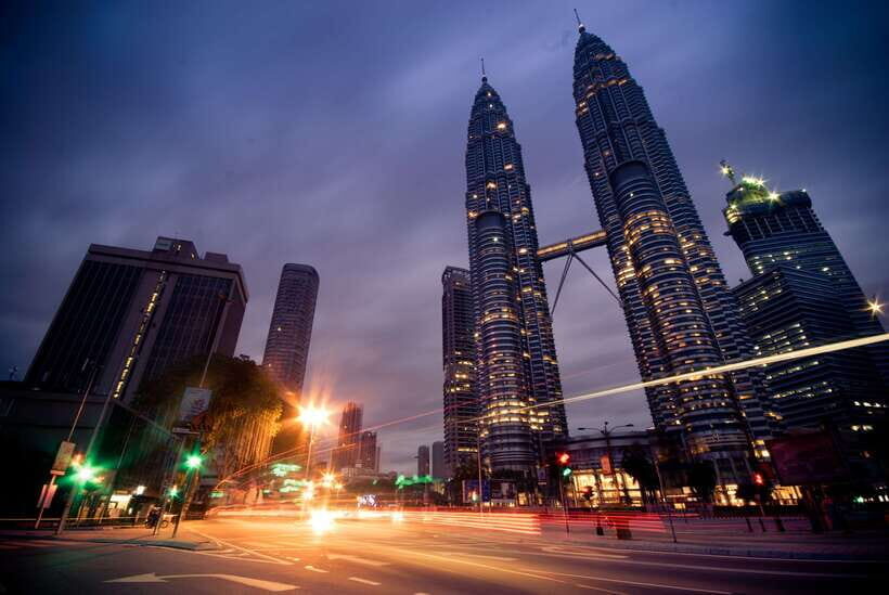 Kuala Lumpur: Private Walking Tour with a Local - Pickup From Lot10 Outlet or Jalan Puncak: Start Without Stress