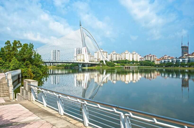 Kuala Lumpur: Putrajaya City Tour with Lake Cruise - Quick Tips Before You Go