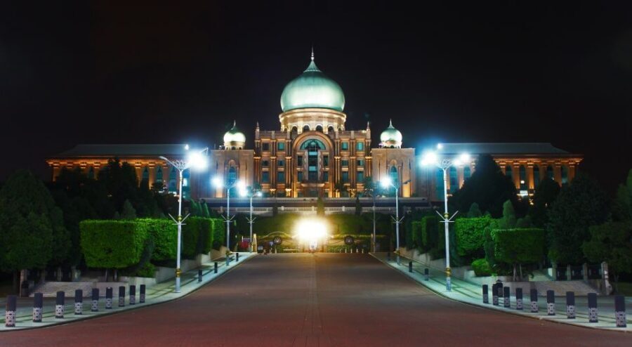Kuala Lumpur: Putrajaya City Tour with Lake Cruise - Who Should Book This Putrajaya City Tour