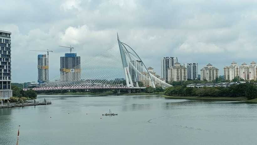 Kuala Lumpur: Putrajaya Tour with Hotel Pickup - Comfort, Timing, and Sun-Smart Packing