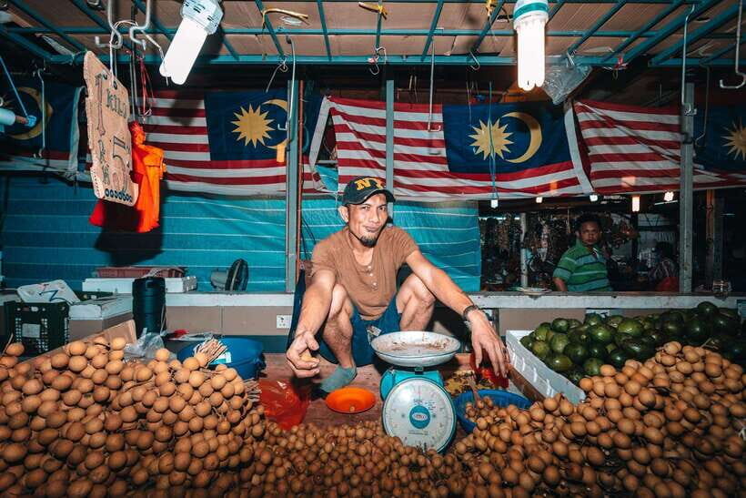 Kuala Lumpur: Sambal Street Food Tour with 15+ Tastings - Starting at Hilton Garden Inn South (and why that matters)