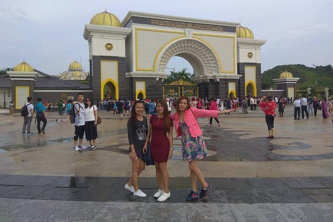 Kuala Lumpur Sightseeing - Caves, mosques, and Hindu temples: what this kind of stop gives you