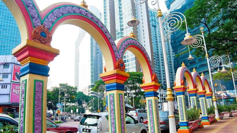 Kuala Lumpur: Sightseeing, Markets, and Food Night Tour - Maha Mariamman Temple and Brickfields Little India: where aromas and stories meet