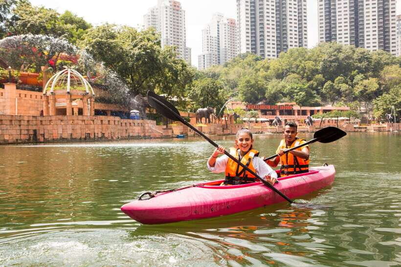 Kuala Lumpur: Sunway Lagoon Entry Ticket - Night Park (18:00–23:00): Light Shows, Live Performances, and Stars