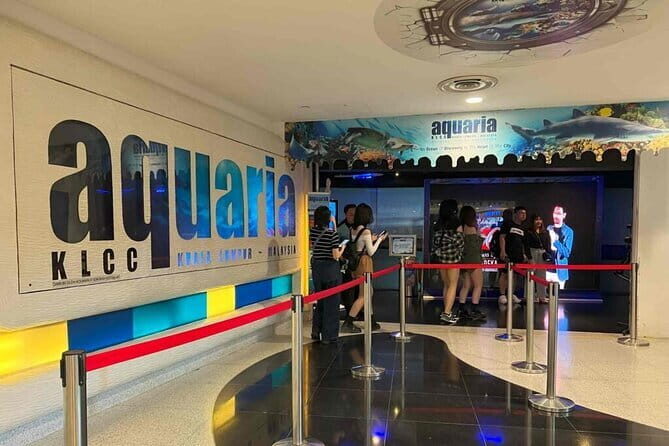 Malaysia: Aquaria KLCC Admission E-Ticket - Getting There From KLCC: Jalan Pinang and a Downhill Walk