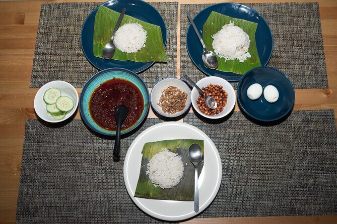 Malaysia Cooking Classes With Local - Meeting at Awana Puri Condominium and getting into the right flow