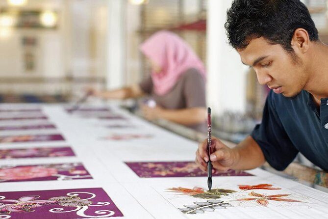 Malaysia Countryside and Batucaves from Kuala Lumpur - Royal Selangor pewter: the live demo that makes it click