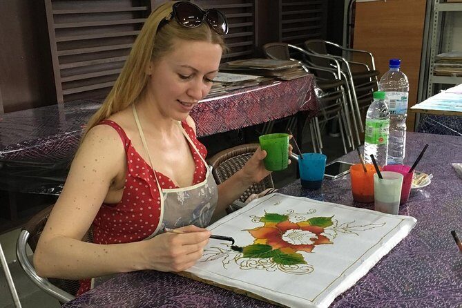 Malaysian Batik Experience-Handkerchief - Where Your Batik Journey Starts at Jadi Batek Gallery