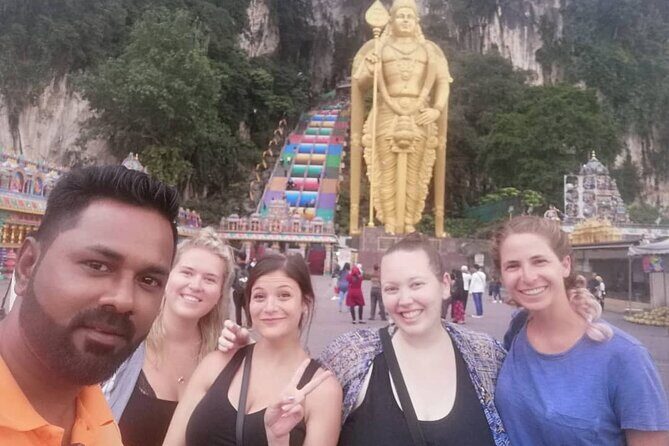 MALAYSIAN CULTURE, TRADITION and NATURE TOUR (All in One Day) - Thean Hou Temple: Chinese Buddhist beliefs and great photo angles