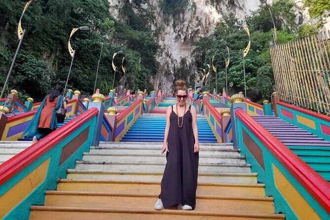 Malaysia's Countryside & Batu Caves Tour - Batik CHONG and the batik factory experience