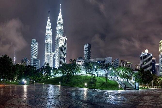Petronas Twin Tower E-Ticket Including The Skybridge - Meeting point at Menara Berkembar Petronas: arrive like a pro