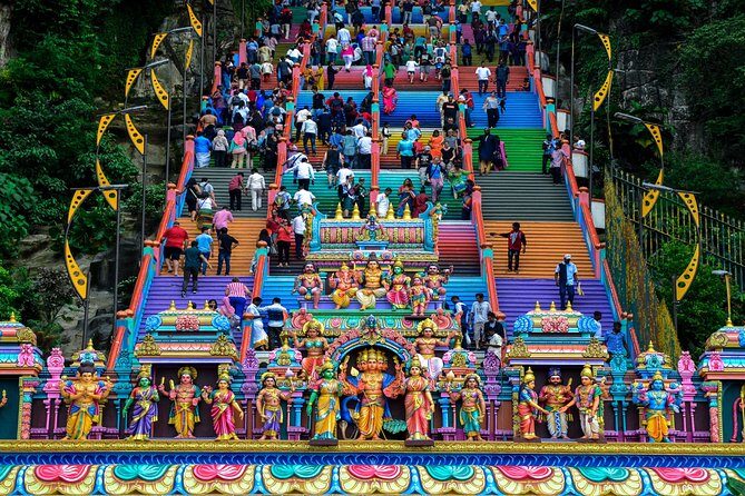 Petronas Twin Tower Tickets & Top Ten Wonder of Kuala Lumpur Tour - Merdeka Square and Perdana Botanical Gardens: civic pride, then a breather