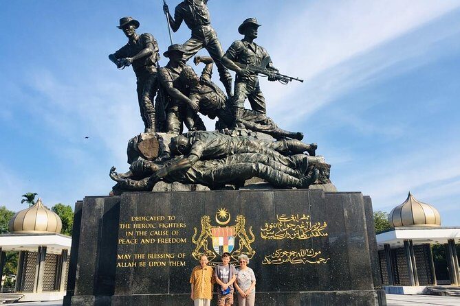 Private Full Day Kuala Lumpur City Tour with the Batu Caves - Lake Gardens and Parliament: why the drive-bys are useful