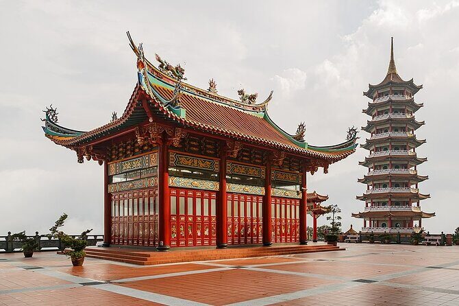 Private Genting Highlands & Batu Caves Trip with Cable Car Ticket - Genting Premium Outlets and First World Plaza: Where the Day Lets You Choose