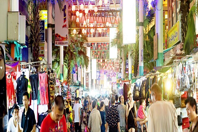 Private Half-Day Batu Caves and Cutural Tour in Kuala Lumpur - Central Market: souvenirs and handicrafts without turning it into a full shopping day