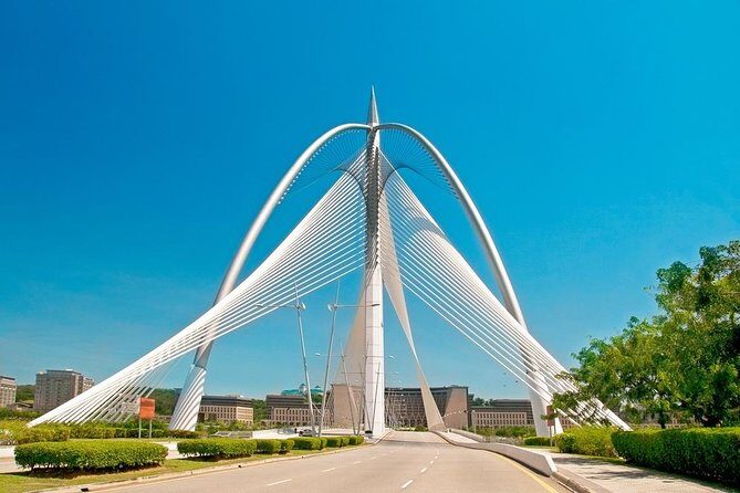 Private Half-Day Putrajaya Tour with Lake Cruise from Kuala Lumpur - Photo-Stop Time at Putrajaya International Convention Centre
