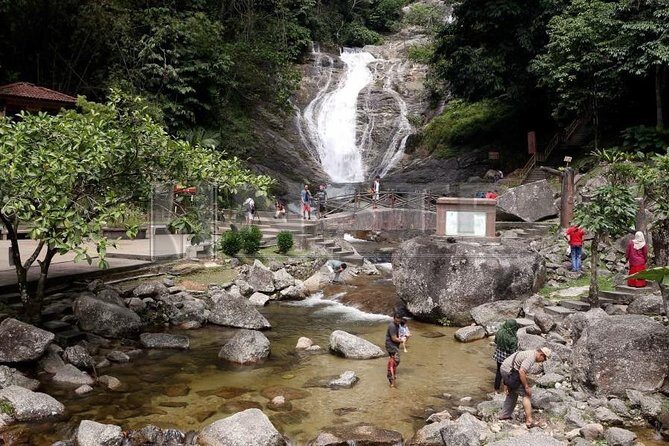 Private Kanching Waterfalls with Batu Caves & Ramayana Caves Tour - Ramayana Cave: the vividly lit “story cave” stop