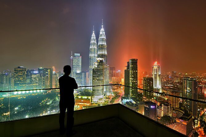 Private Kuala Lumpur Photographic Tour With Petronas Towers & Sky Box K.L Tower - Petronas Twin Towers: Skybridge and Observation Deck photos
