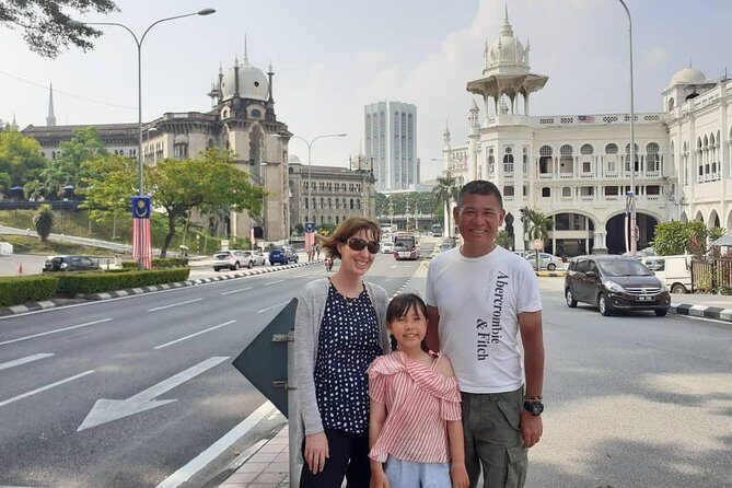 Private Layover Tour from Airport : Best of Kuala Lumpur - National Monument and Masjid Negara: symbols you can actually see