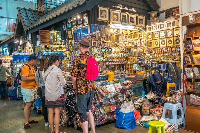 Private Night Tour: Petronas Twin Tower And Shopping - Private tour value: what $125 buys you at night