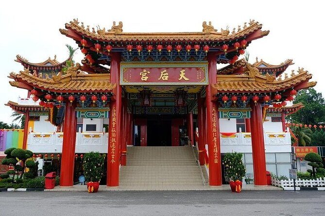 Private Shore Excursion from Klang Port to KL city tour - Batu Caves: a fast start with limestone caves and temples