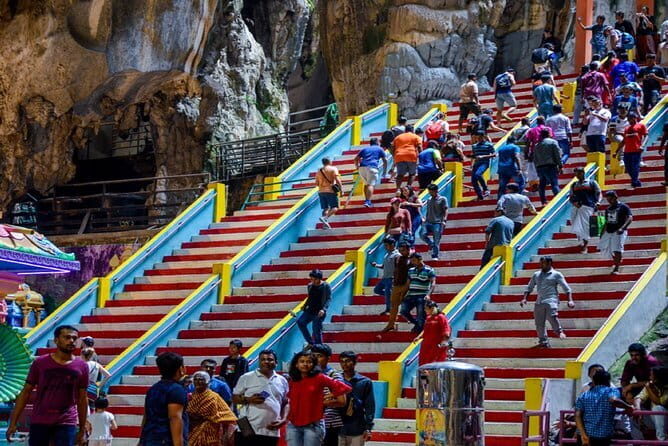 Private Tour: 3 in 1 Day Trip to Batu Caves, Bukit Melawati & Fireflies - Bukit Melawati: Hill Views, History Clues, and Monkey-Hill Moments
