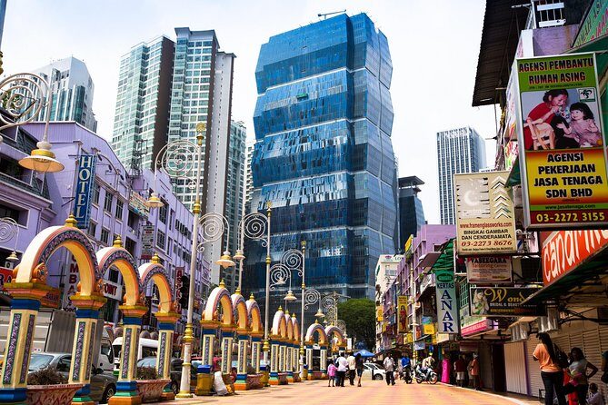Private Tour: Half-Day Shopping and Market Exploration in Kuala Lumpur - Central Market (Pasar Seni): indoor souvenirs and snack-stop energy