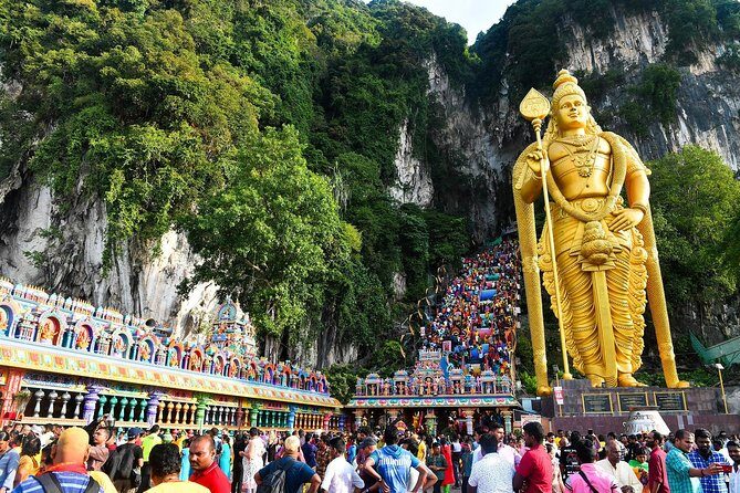 Private Tour Kuala Lumpur with Petronas Twin Towers Observation Deck & Batu Cave - A private KL day that’s actually built for your time