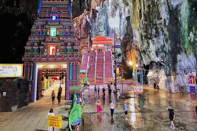 Private Tour Kuala Lumpur with Petronas Twin Towers Observation Deck & Batu Cave - Petronas Twin Towers: observation deck time without ticket headaches