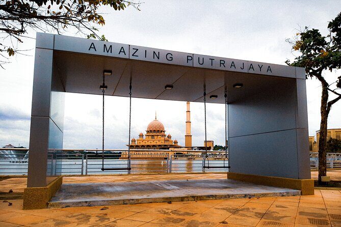 Putrajaya City Tour From Kuala Lumpur - Putrajaya Lake: the central “cooling system” moment