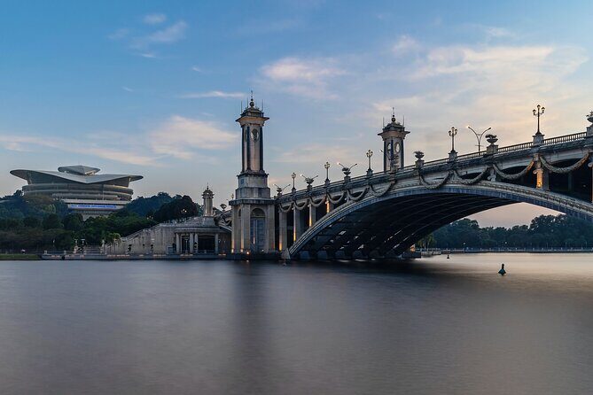 Putrajaya City Tour From Kuala Lumpur - Putra Mosque: the main mosque stop you can’t skip