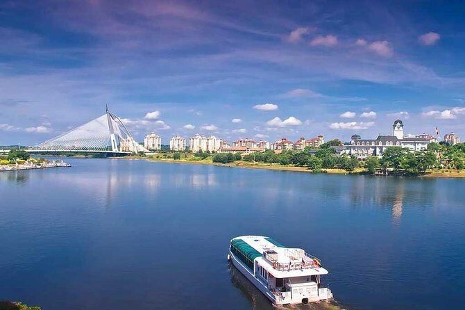 Putrajaya City Tour with Batu Caves & Sight Seeing Cruise - Putra Mosque: pink domes, Safavid-inspired design, and visitor rules