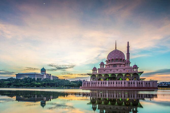 Putrajaya City Tour with Batu Caves & Sight Seeing Cruise - Taman Wawasan: the garden stop that sets the tone for Putrajaya