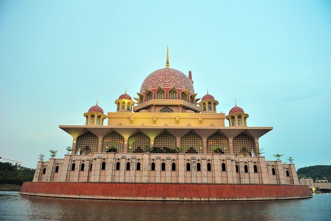 Putrajaya Half Day Tour with Pink Mosque & River Cruise(SIC) - The ride, the narration, and your comfort: air-conditioned comfort with some rules