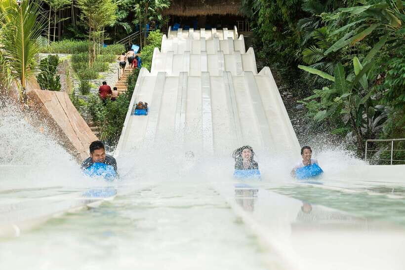 Sunway Lagoon Theme Park with Round-Trip Transfer - Pirate’s Revenge 360-degree ship: the headline ride that breaks up the day